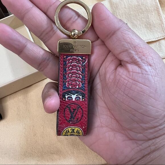 LOUIS vuitton kabuki limited edition key holder charm - Picture 5 of 17